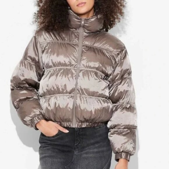 NEW Women's Puffer Jacket - Wild Fable™ Gray Medium - Picture 1 of 7